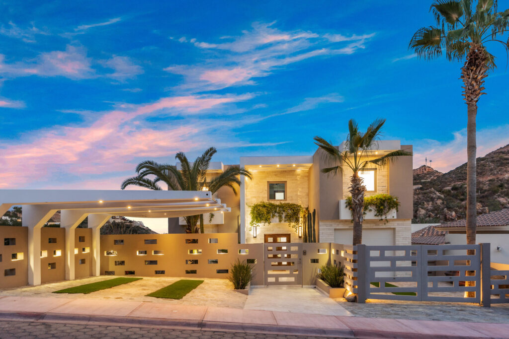 Los Cabos Coronado The stunning beauty of Quivira Los Cabos and the promise of a simple yet sophisticated lifestyle that offers access to the award-winning Quivira Golf Club, custom residences in a landscape where desert and ocean meet, and a place where your privacy and your family's well-being are guaranteed, are reasons enough for many to want to call Quivira their home.The homes at Coronado have a rich and inviting feel throughout.These single story residences will offer endless opportunities to sit and enjoy unobstructed ocean and golf course – 49B Cabo Colorado, San Jose Corridor, BS