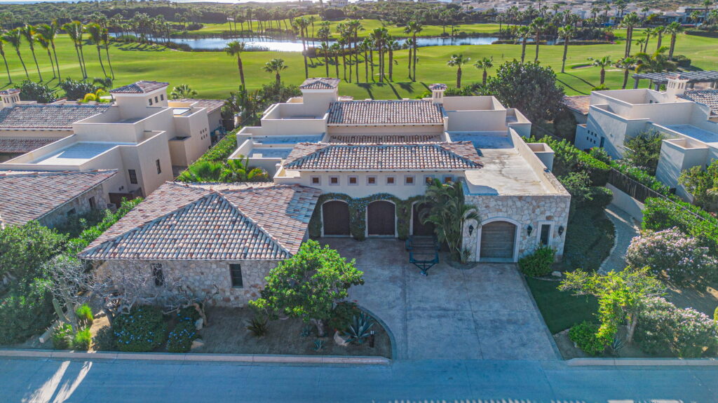 Los Cabos El Encanto Casa Cielo — Beachfront Hacienda Luxury in El Encanto de La LagunaCasa Cielo presents a rare opportunity to experience true beachfront living in the prestigious community of El Encanto de La Laguna. This 4-bedroom, 4-bathroom private villa blends timeless Hacienda architecture with refined, modern luxury finishes, all set on a pristine stretch of sand with panoramic ocean – #51, Oasis Golf Villa, Pacific, Pacific, BS