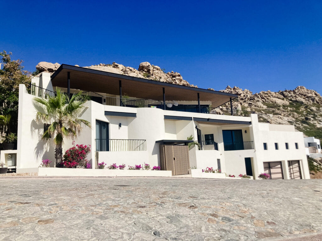 Los Cabos Fundadores Villa Piedra - Fundadores, Puerto Los Cabos, blends modern and traditional design with unobstructed ocean – Camino del Mar, Cabo San Lucas, BS