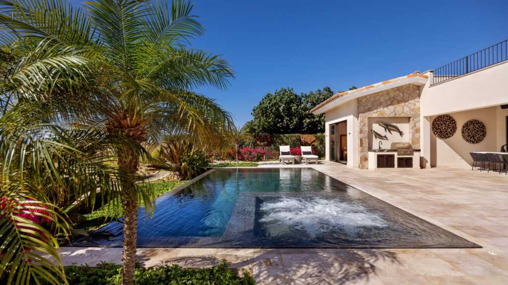 Los Cabos Beach Estates Luz de Diamante is perfectly situated just a short walk from the beach and nestled within the prestigious Diamante community positioned between the 5th and 16th holes of the Dunes Course designed by Davis Love III. Spanning approximately 20,000 sqft, this magnificent residence, built in 2017, seamlessly blends modern design with Mexican accents. The estate boasts four spacious master bedrooms, each providing stunning ocean – Casita 27, Pacific, Pacific, BS