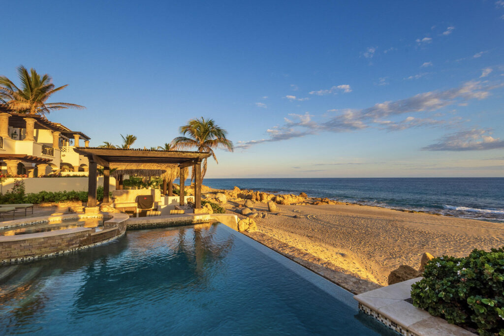 Los Cabos El Encanto Casa Cielo — Beachfront Hacienda Luxury in El Encanto de La LagunaCasa Cielo presents a rare opportunity to experience true beachfront living in the prestigious community of El Encanto de La Laguna. This 4-bedroom, 4-bathroom private villa blends timeless Hacienda architecture with refined, modern luxury finishes, all set on a pristine stretch of sand with panoramic ocean – El Encanto 13 - Casa Cielo, San Jose del Cabo, San Jose del Cabo, BS