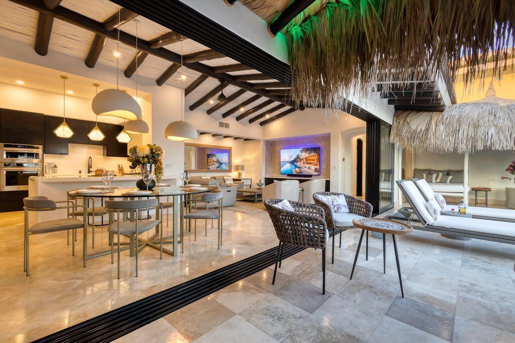 HOUSE OF THE RISING STAR, Cabo Corridor, Cabo Corridor, BS