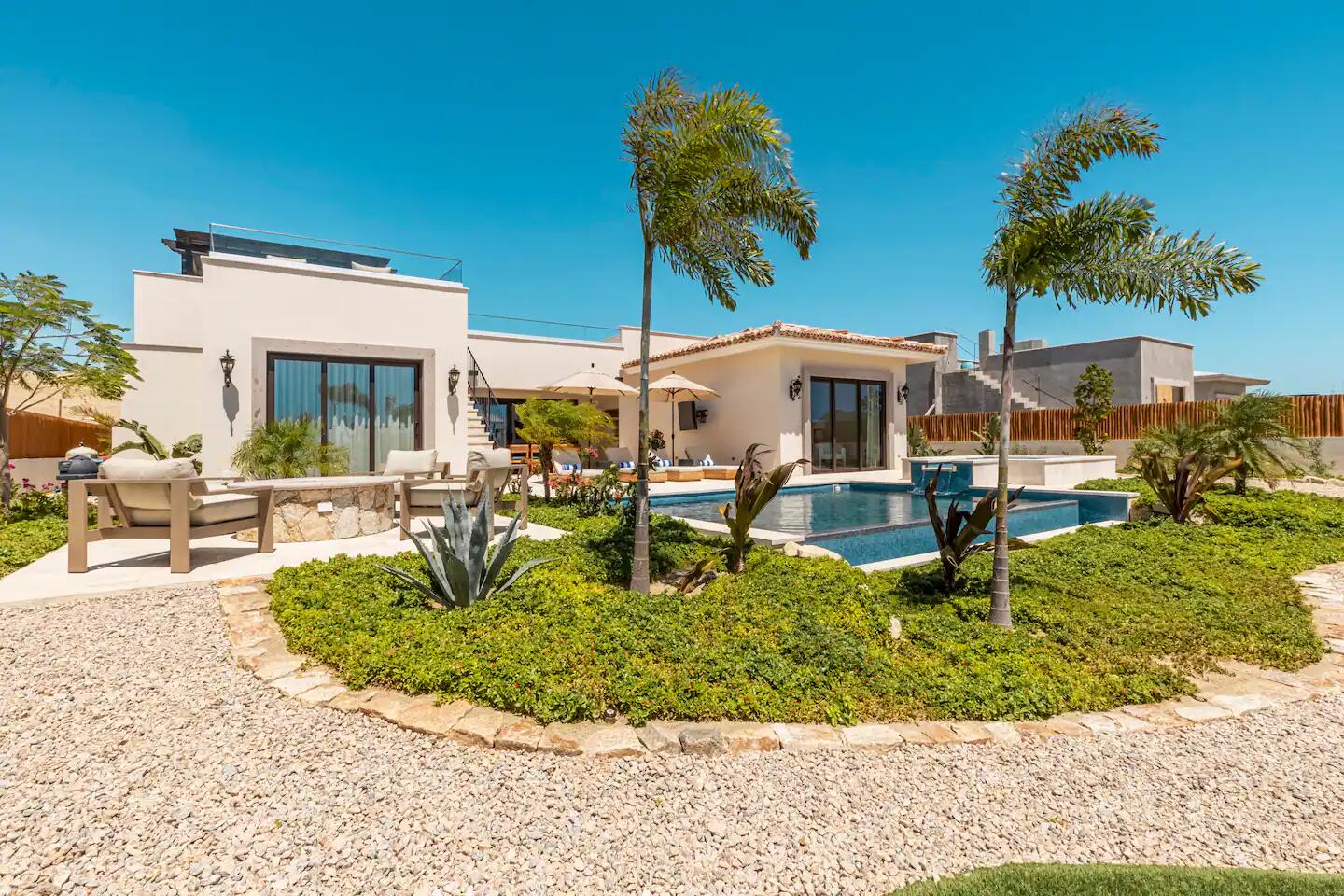 Los Colinas (Casas) #4, Pacific, BS