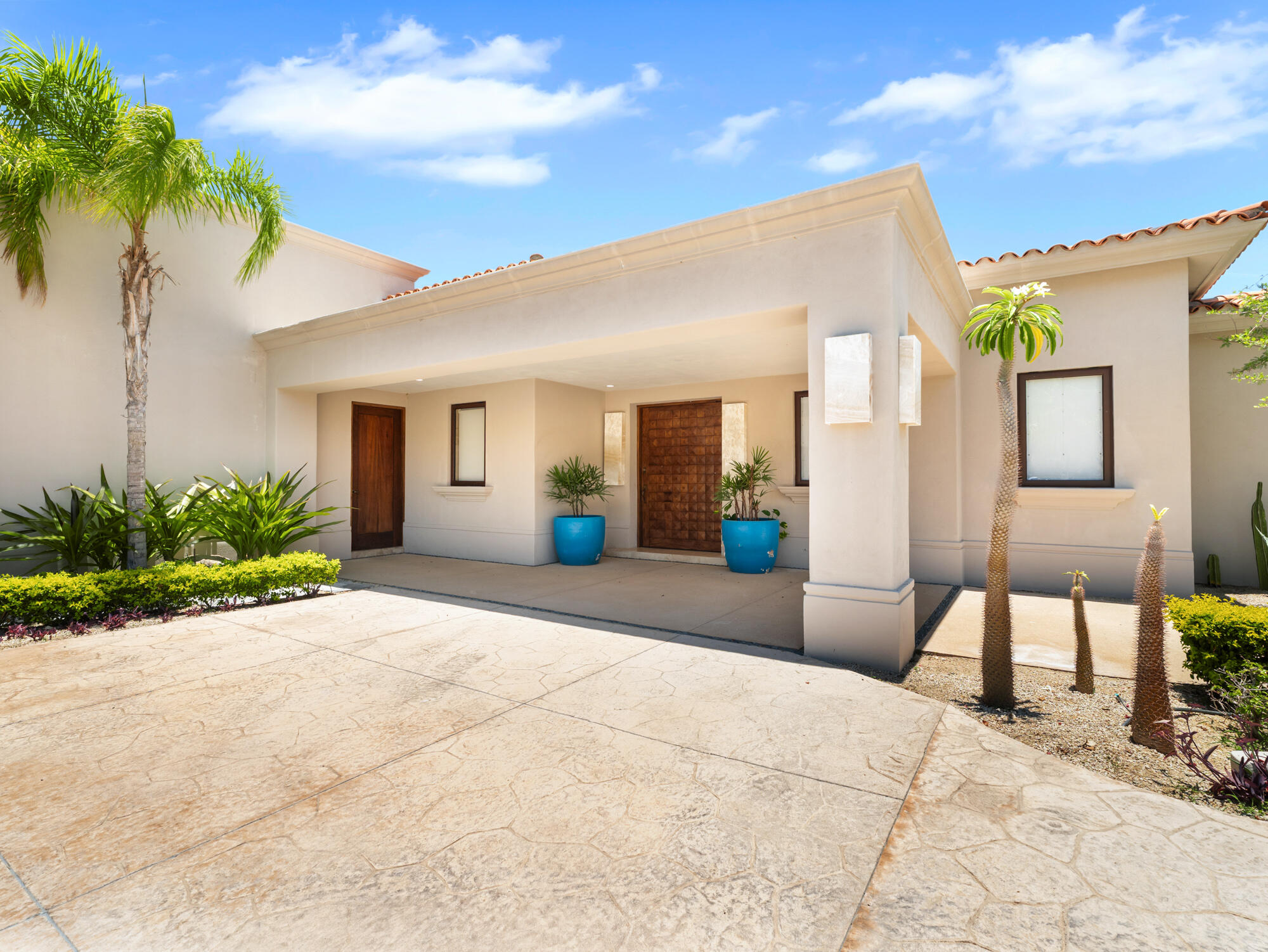 Los Cabos El Altillo Looking for a large villa furnished with Cool Cabo designer décor, huge pool and deck with great – 69, Villa Cochimi, San Jose del Cabo, San Jose del Cabo, BS